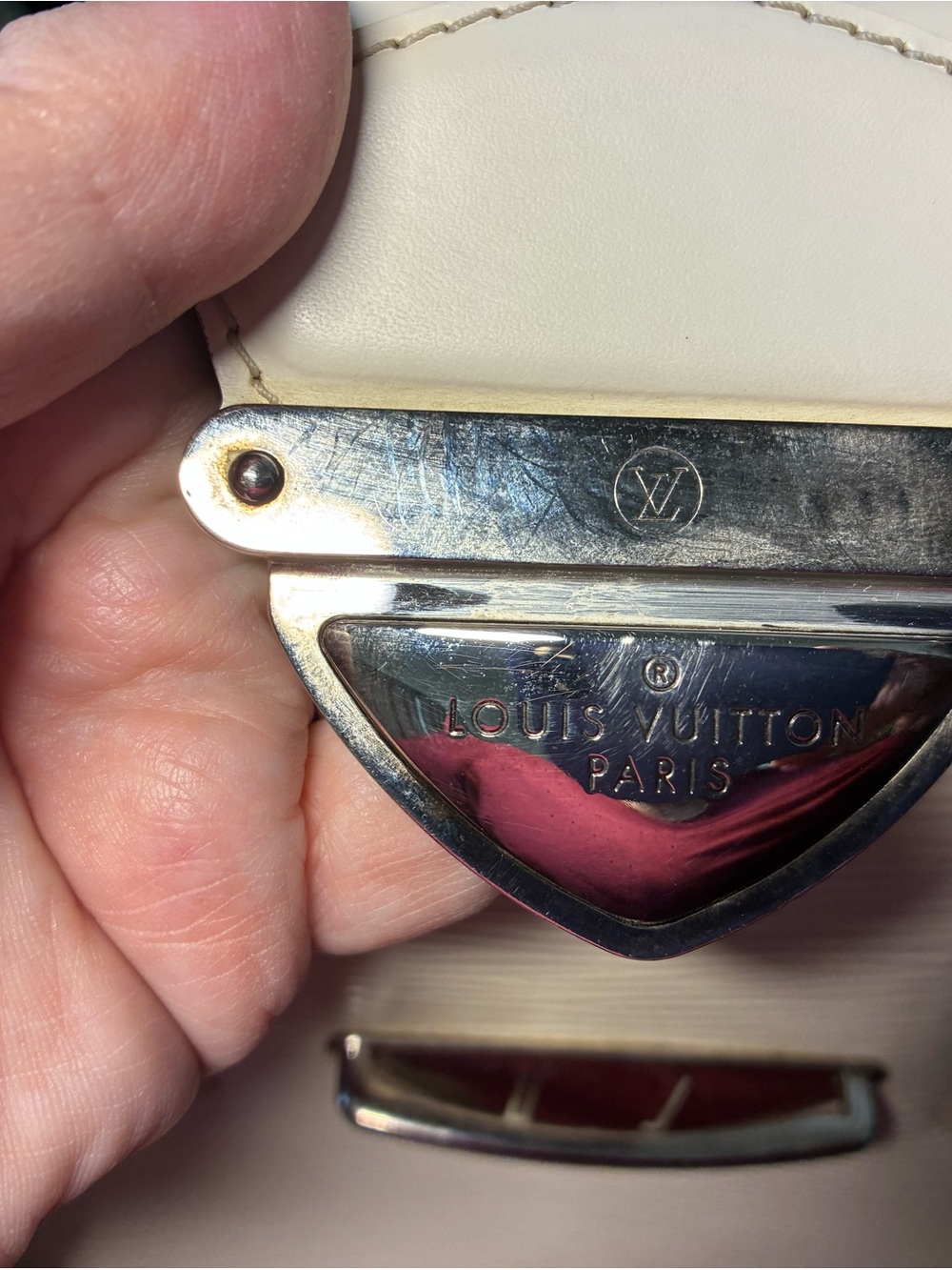 Louis Vuitton Epi Bowling Montaigne Bag - Picture 3 of 9